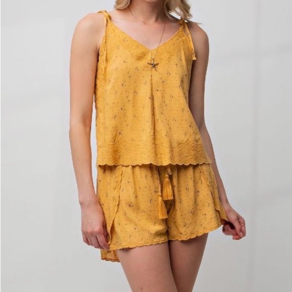 Easel Sunflower Yellow Tie-Shoulder Set -